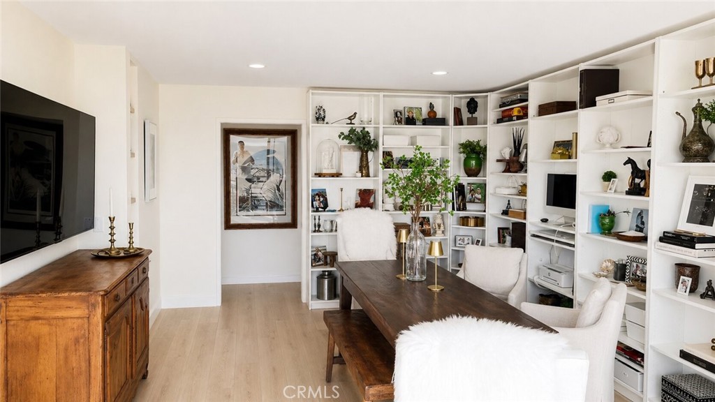 2124 Hermosa Avenue 6