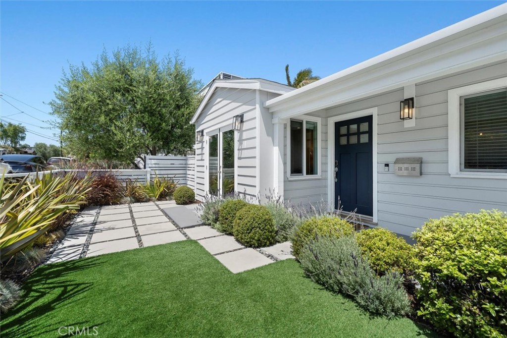 1430 Bonnie Brae
