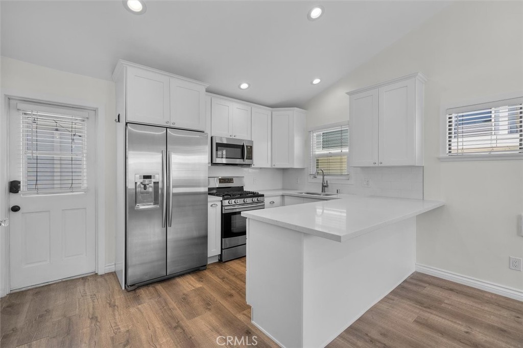 1430 Bonnie Brae