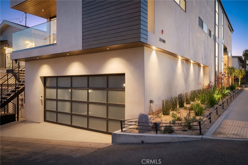 232 6th Street