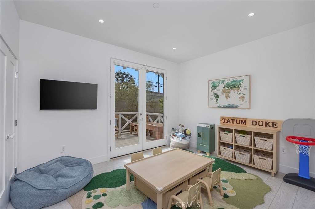7400 W 80th Street