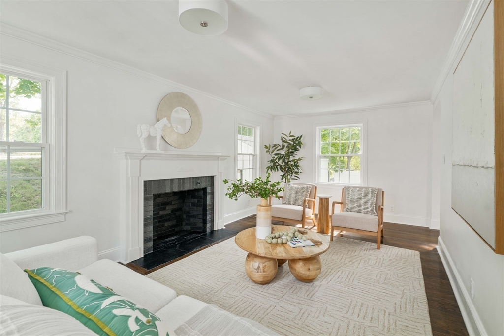 77 Willard Street