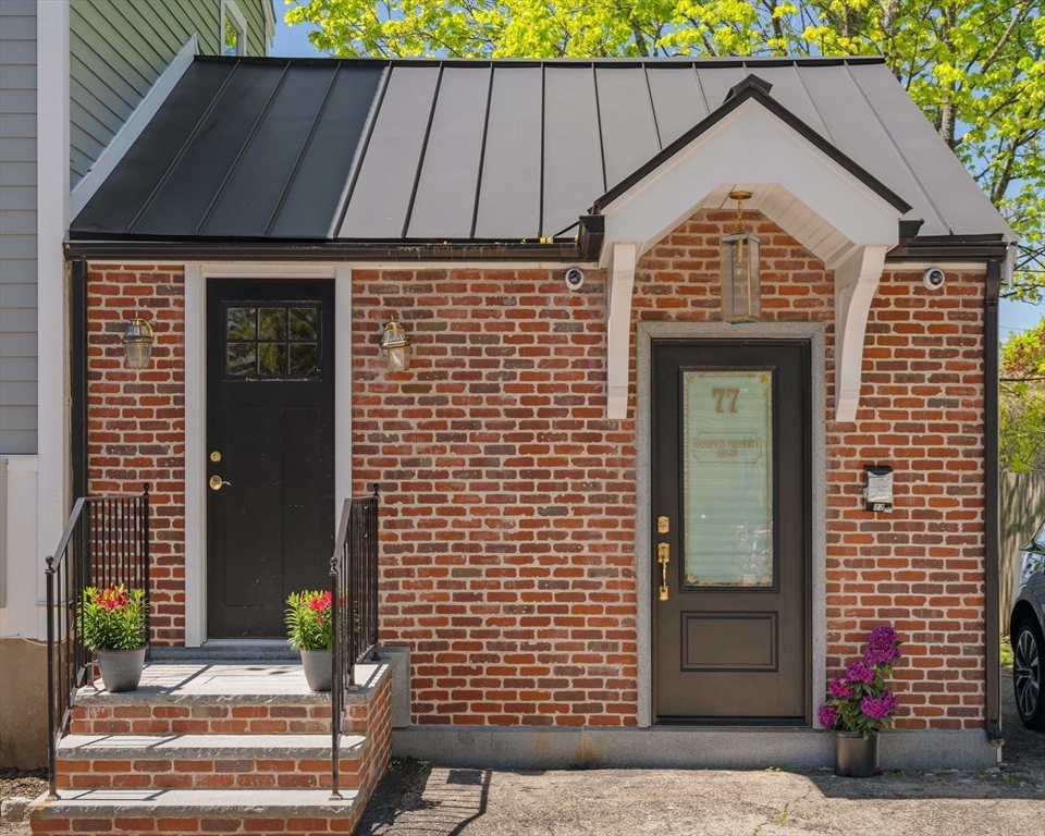 77 Willard Street
