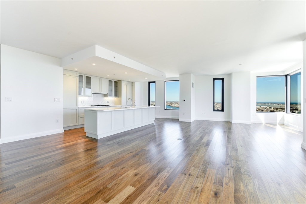 110 Sudbury Street # 3704