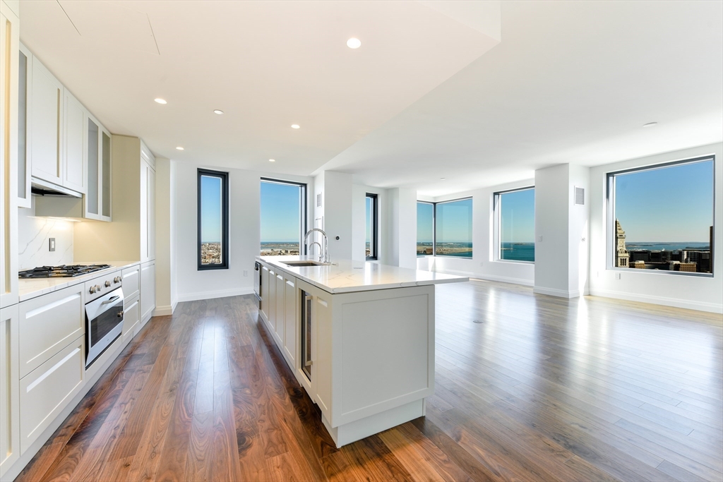 110 Sudbury Street # 3704