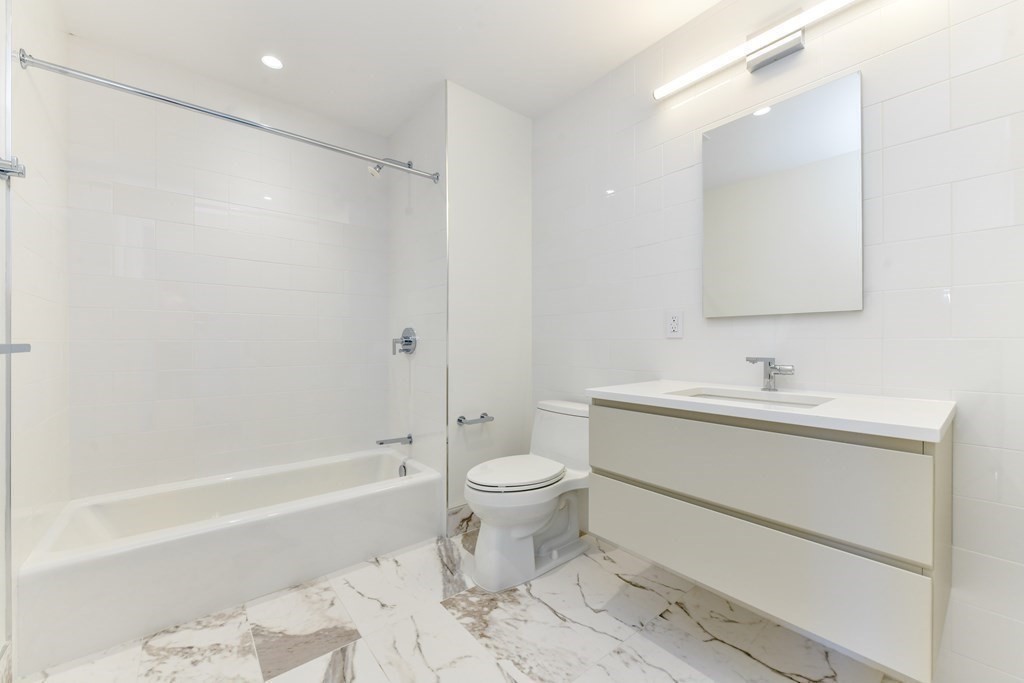 110 Sudbury Street # 3704
