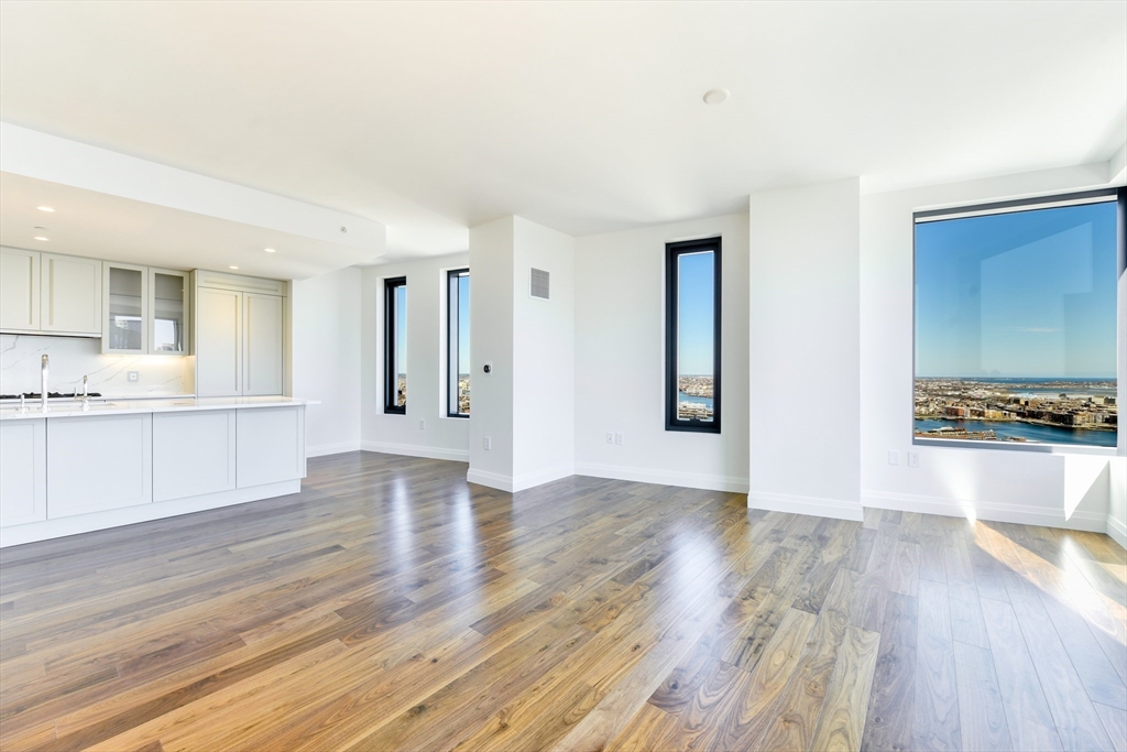 110 Sudbury Street # 3704