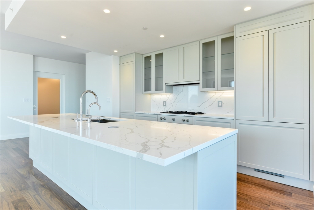 110 Sudbury Street # 3704