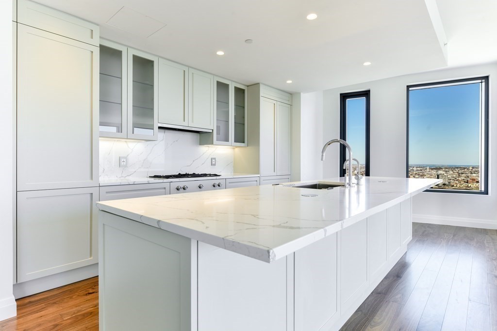 110 Sudbury Street # 3704