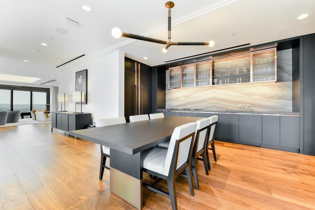 110 Sudbury Street # 3704