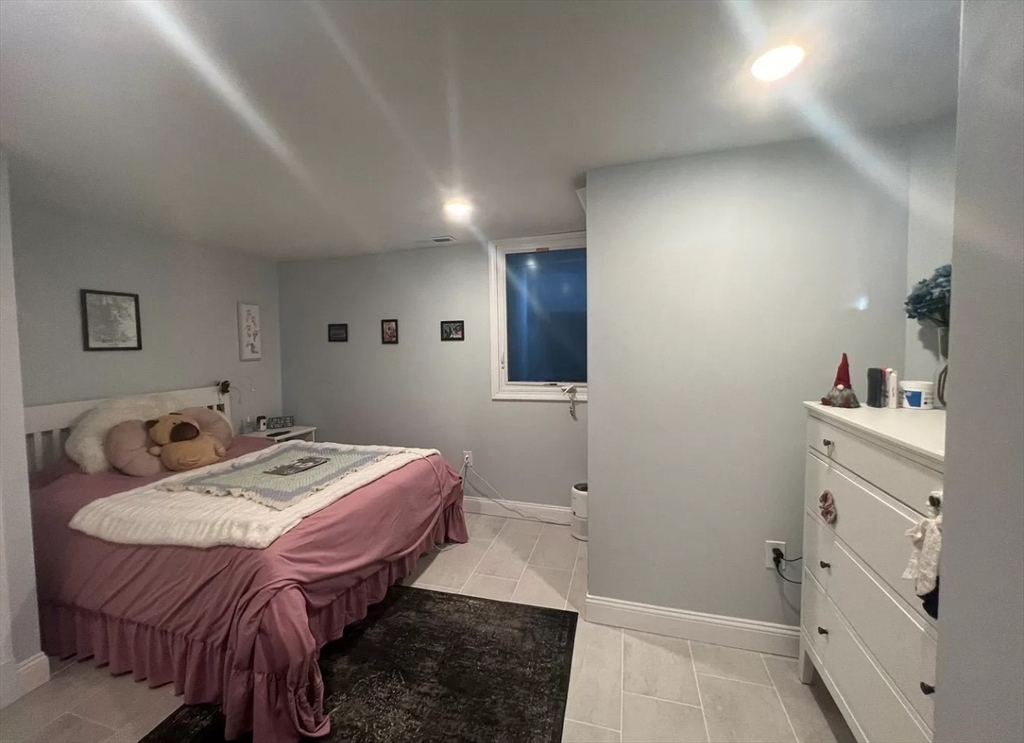 44 Woodward St # 1