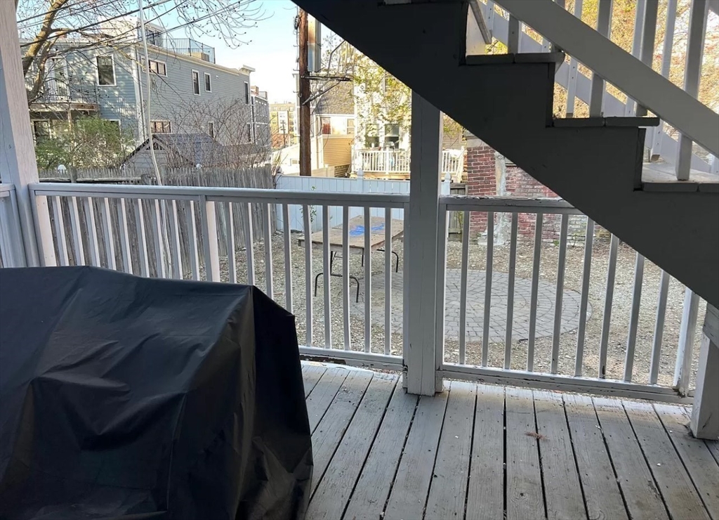 44 Woodward St # 1