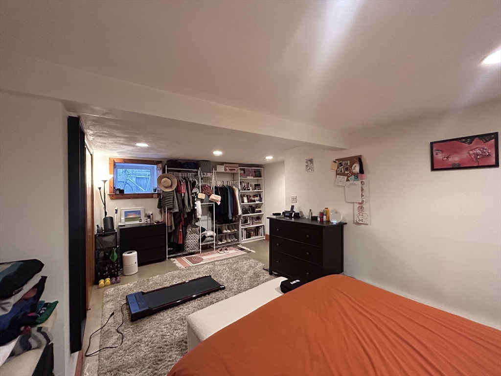 92 Wallingford Rd # B