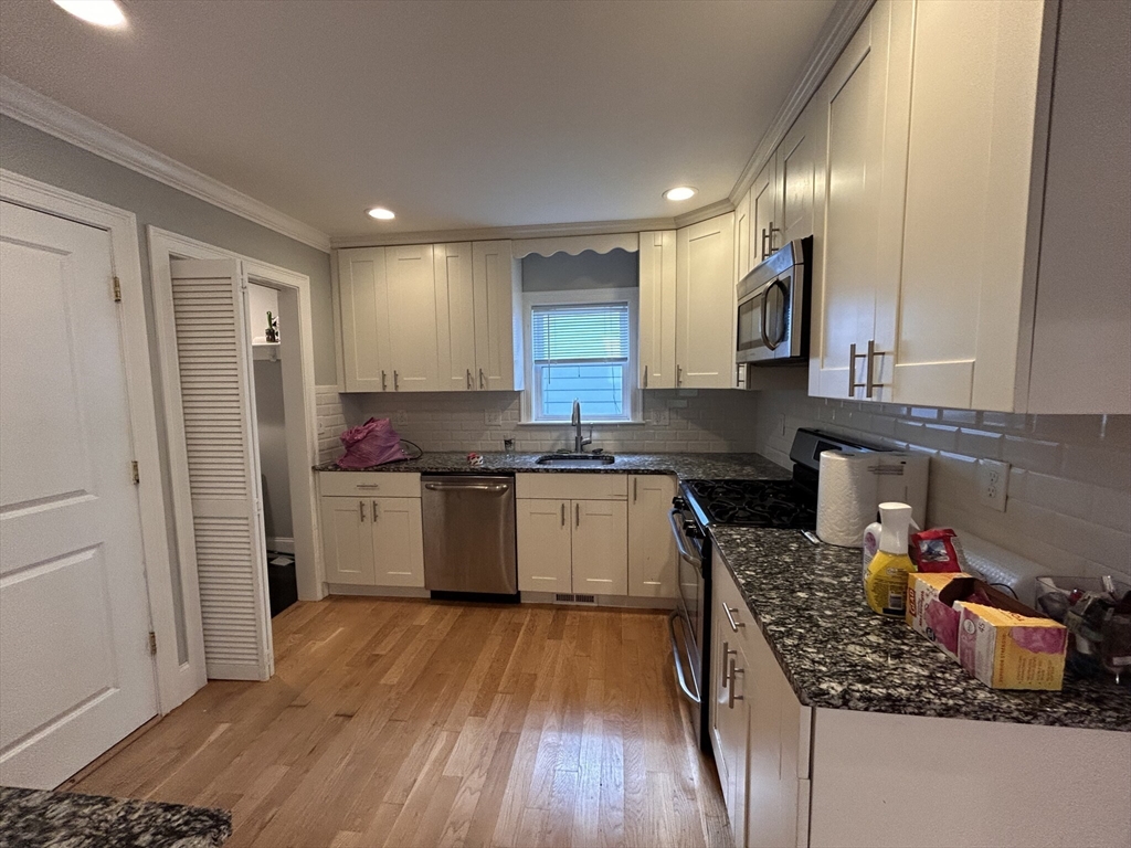 113 Highland Ave Unit: -
