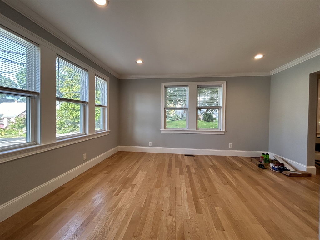 113 Highland Ave Unit: -