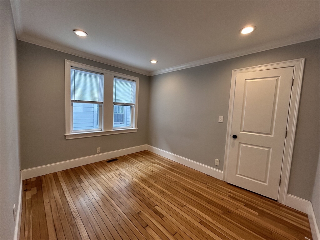 113 Highland Ave Unit: -