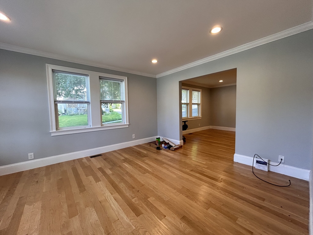 113 Highland Ave Unit: -