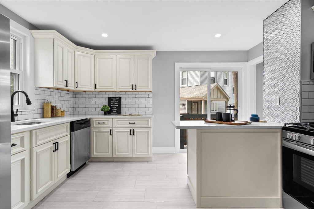65 Durnell Ave