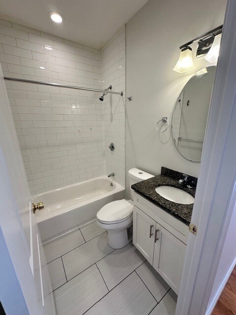 15 Dana Ave # 6