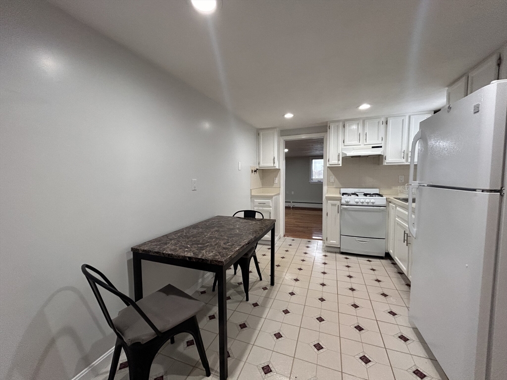 6 Jefferson St # 4