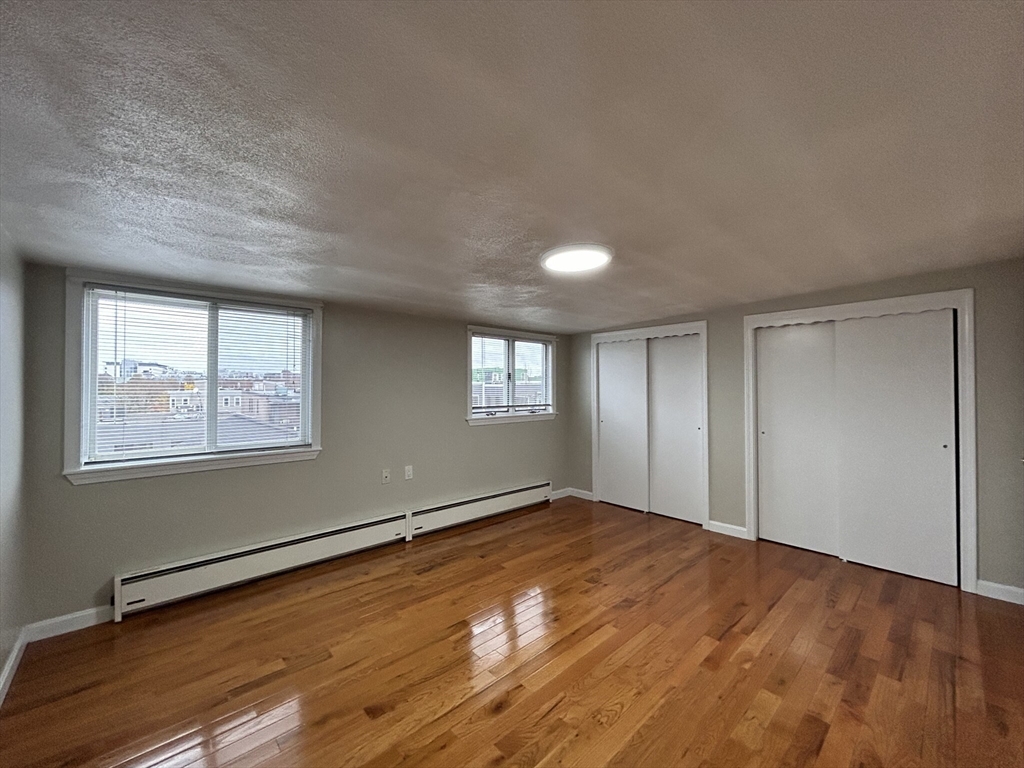 6 Jefferson St # 4