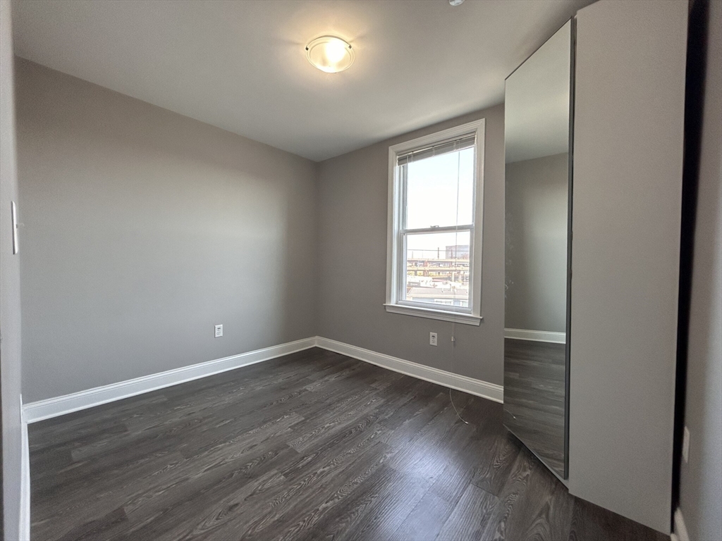34 Crescent St # 3