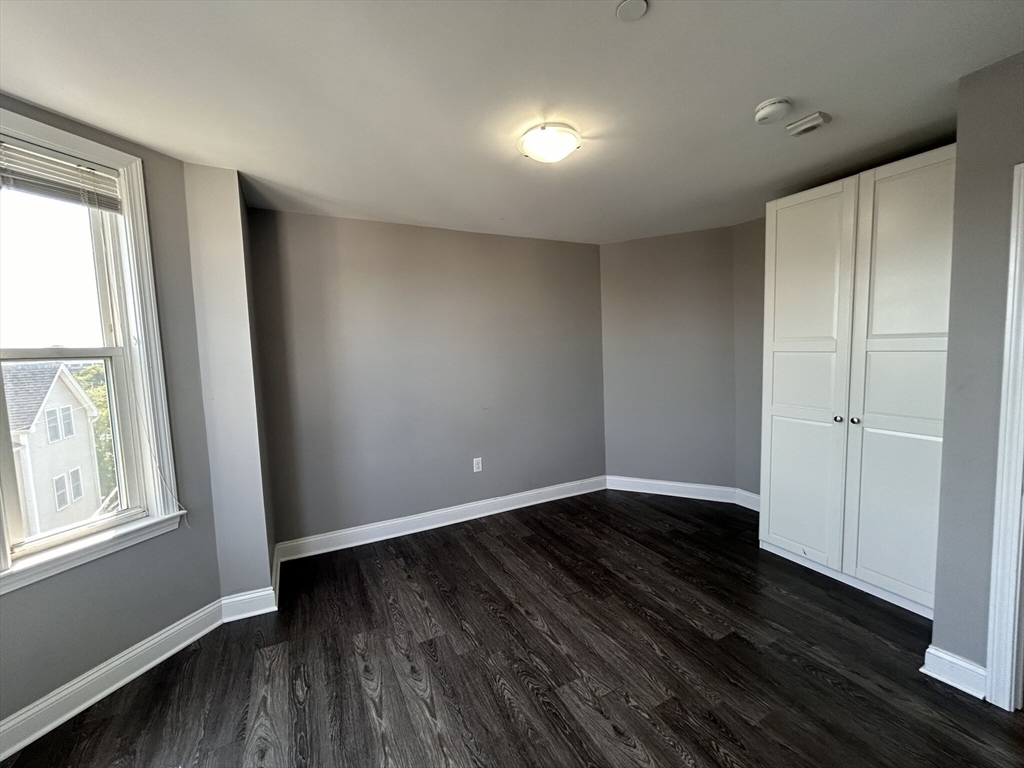 34 Crescent St # 3