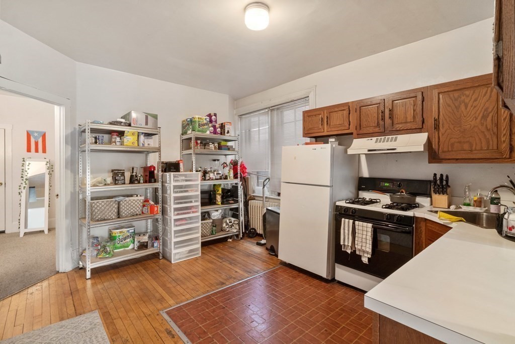 1157 Commonwealth Ave # 4