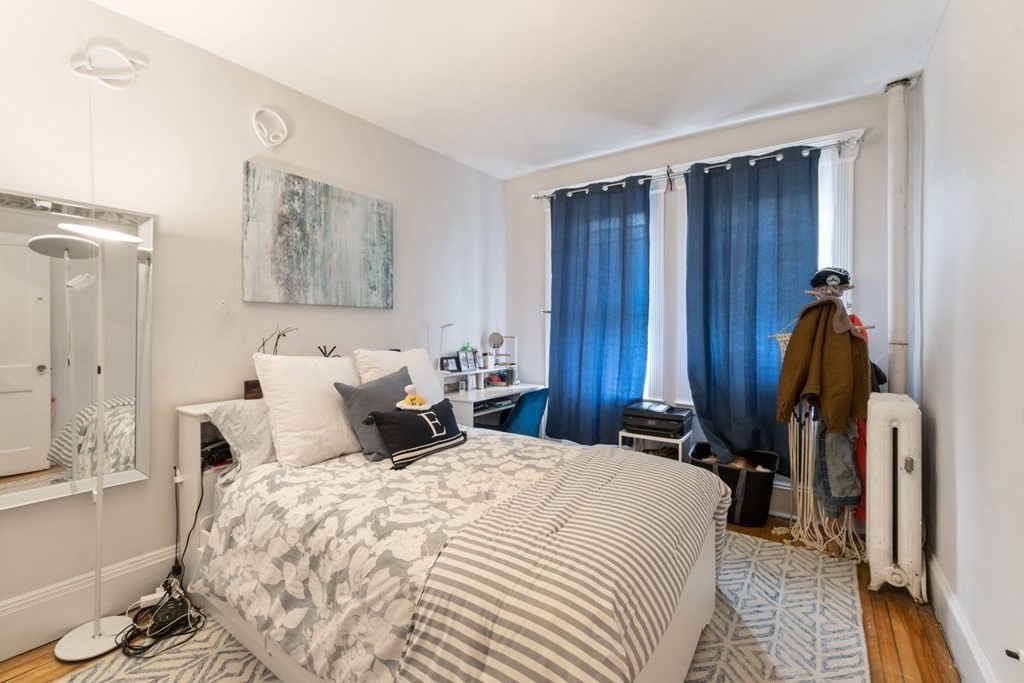 1157 Commonwealth Ave # 4