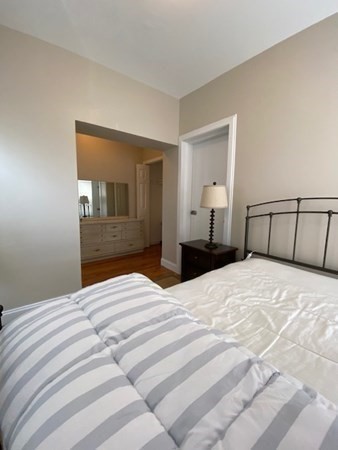 43 Park Vale Ave # 4