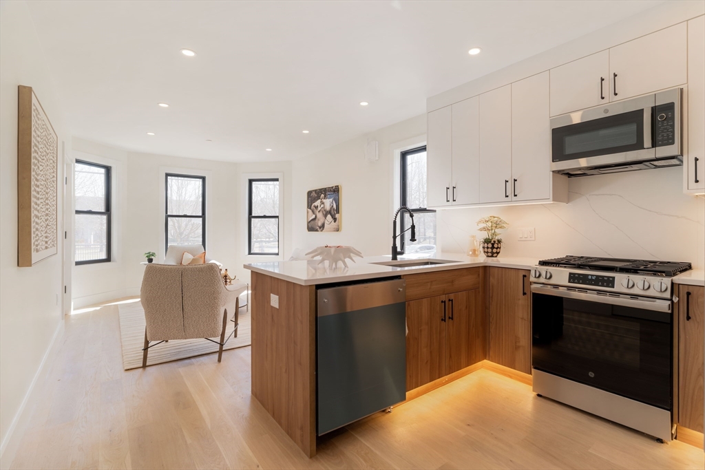 252 Bremen St # 1
