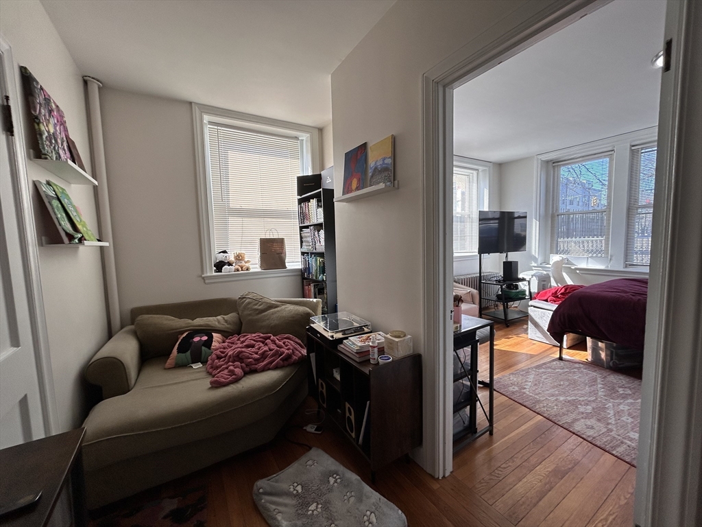 281 Highland Ave # 1B