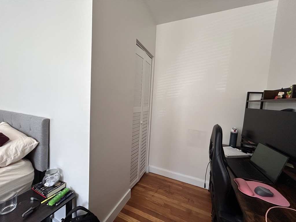 281 Highland Ave # 1B
