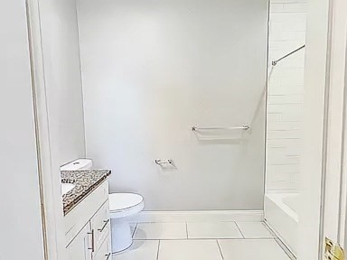 15 Dana Ave # 3