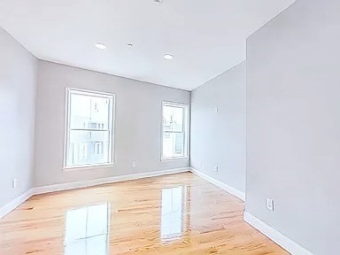 15 Dana Ave # 3