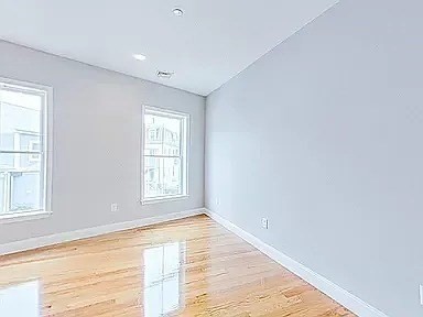 15 Dana Ave # 3