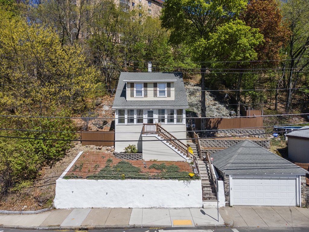1156 Salem St