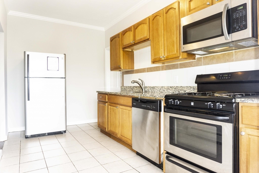 435 Walnut Ave # 9