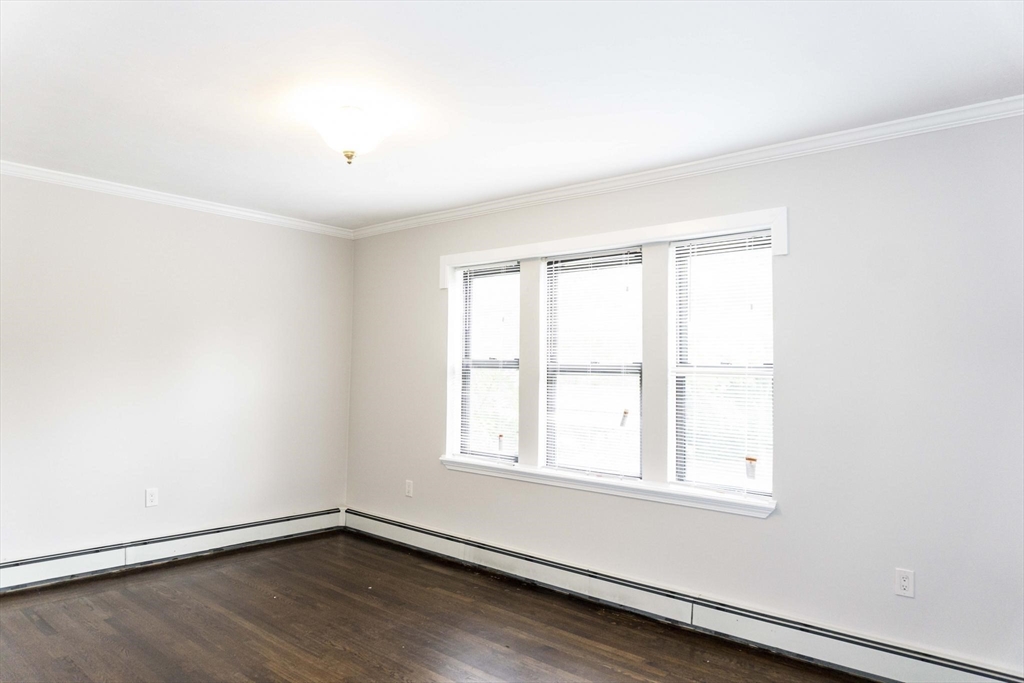 435 Walnut Ave # 9
