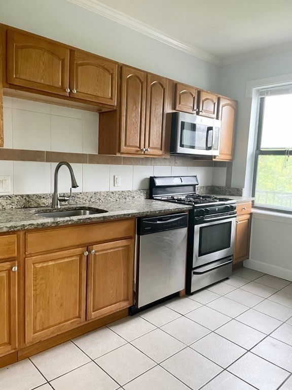 435 Walnut Ave # 9