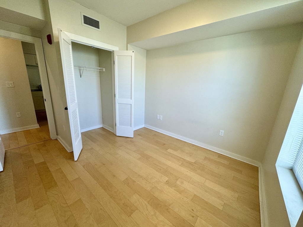 1301 Blue Hill Ave # 401