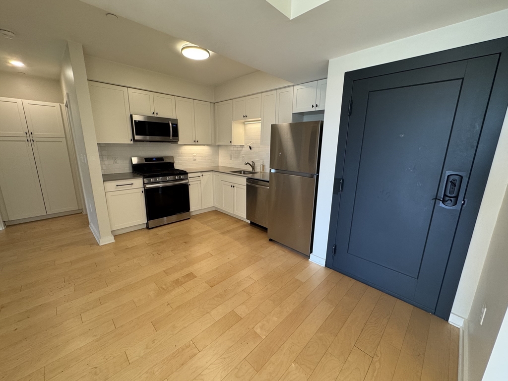 1301 Blue Hill Ave # 401