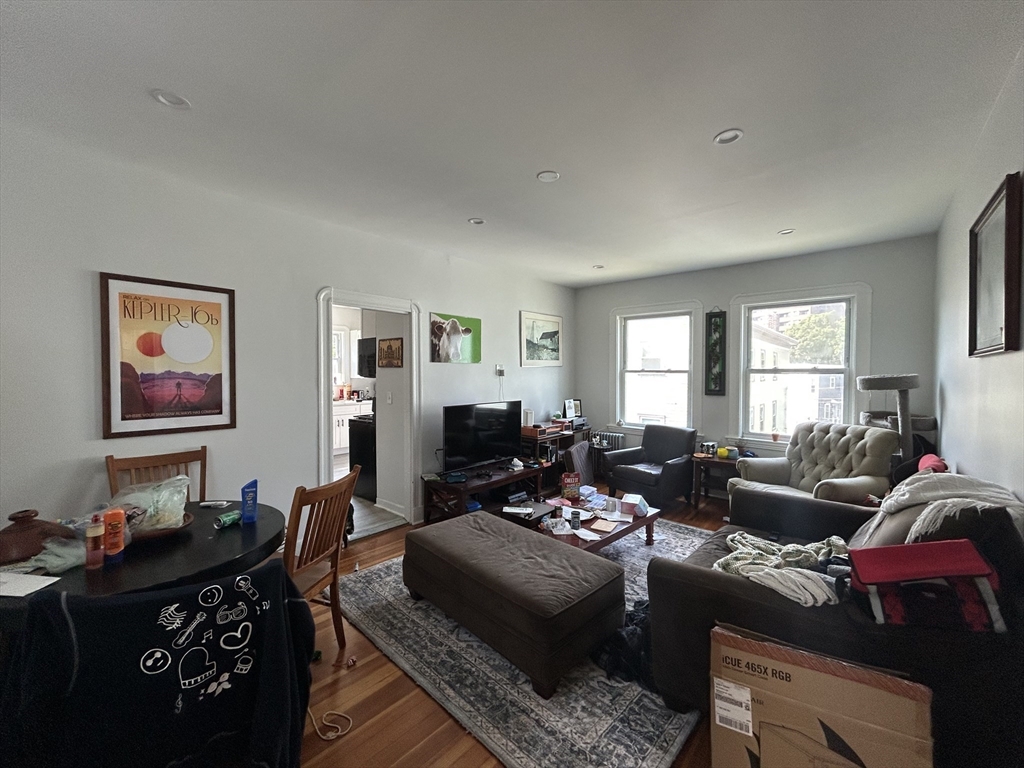 109 Walnut # 6