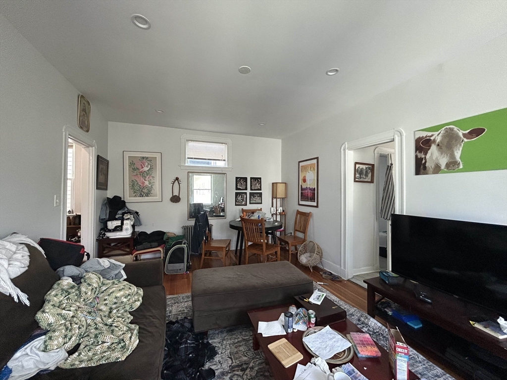 109 Walnut # 6