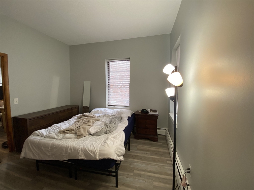 1880 Commonwealth Ave # 4