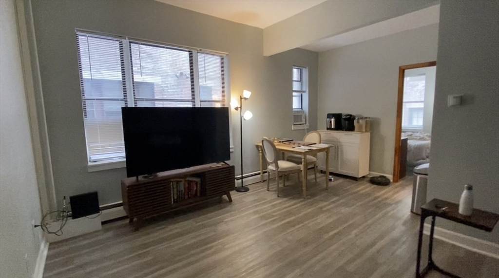 1880 Commonwealth Ave # 4