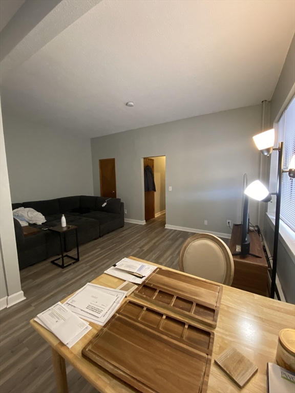 1880 Commonwealth Ave # 4