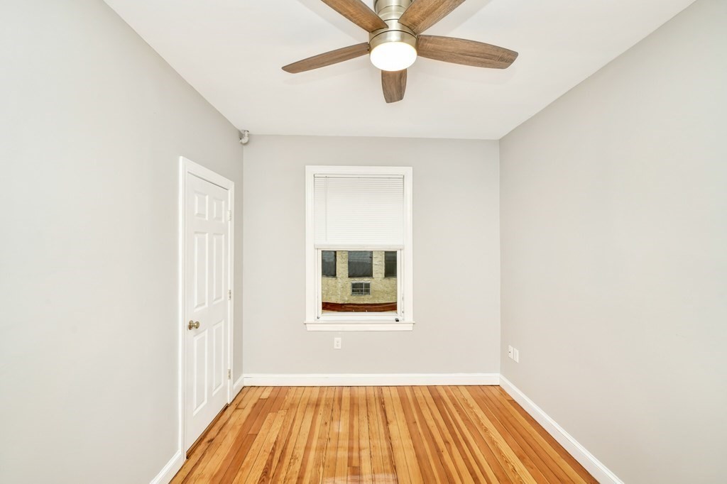 109 Walnut St # 5