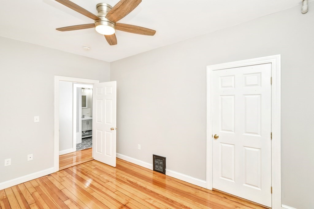 109 Walnut St # 5