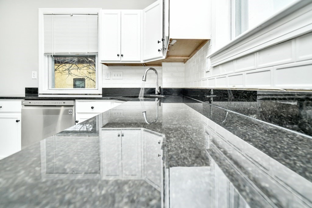 109 Walnut St # 5